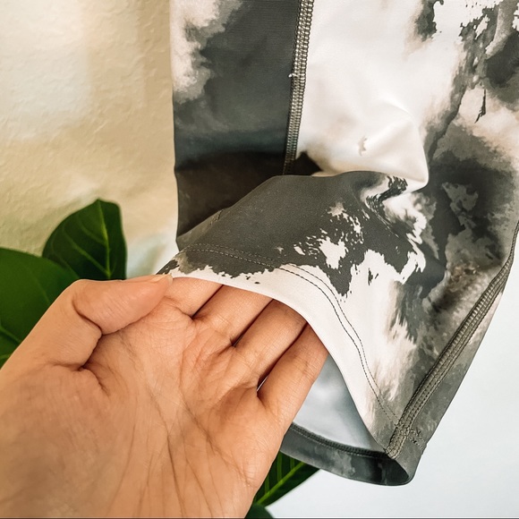 -`♡´- Free! Sage Collective Cloud-Print Everyday Shorts Size XS - Picture 5 of 11